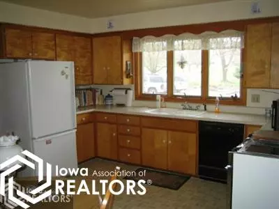 802 E 13 St, Atlantic, IA 50022 photo 2