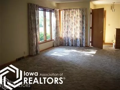 104 N Eugene St, Orient, IA 50858 photo 4
