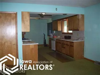 104 N Eugene St, Orient, IA 50858 photo 2