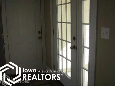 1402 E 17th St, Atlantic, IA 50022 photo 2