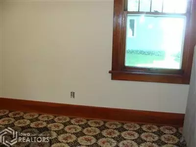 211 E First St, Orient, IA 50858 photo 9