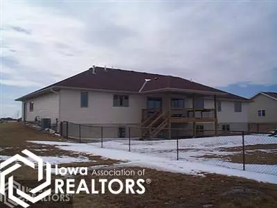 803 E 29th St, Carroll, IA 51401 photo 2