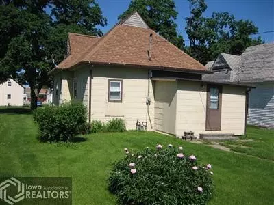 720 S 2nd St, Perry, IA 50220 photo 3