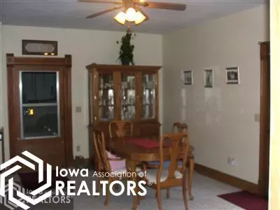 302 E Mill St, Avoca, IA 51521 photo 6