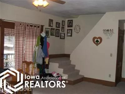 302 E Mill St, Avoca, IA 51521 photo 7
