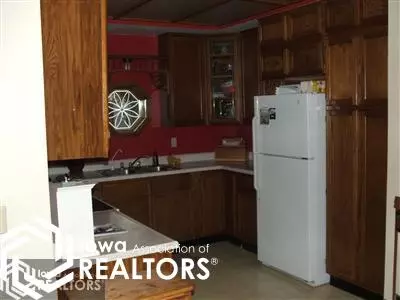 302 E Mill St, Avoca, IA 51521 photo 5