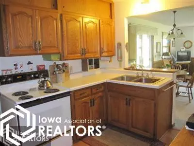 2705 Eastern Ave, Perry, IA 50220 photo 3