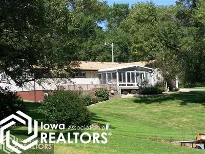 513 Walnut St, Deloit, IA 51441 photo 2