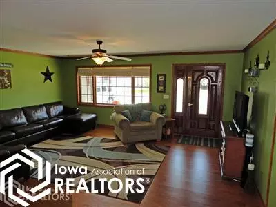 504 E Seventh St, Glidden, IA 51443 photo 2