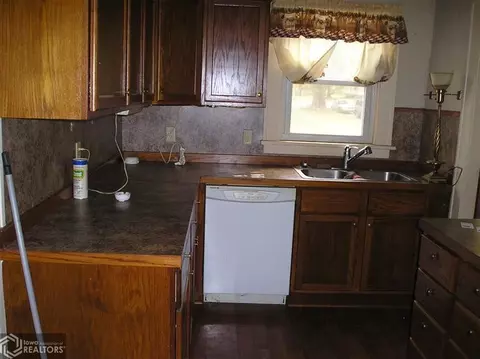 204 E 4 St, Atlantic, IA 50022 photo 4