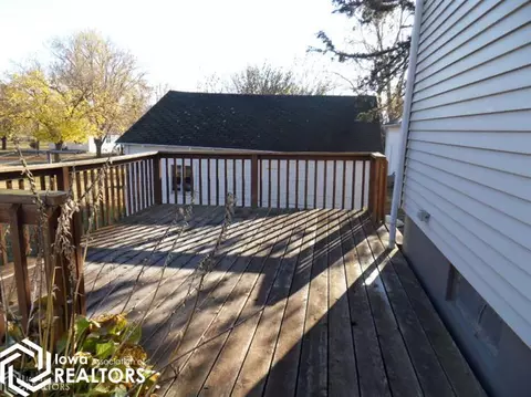 317 E 8th St, Carroll, IA 51401 photo 2