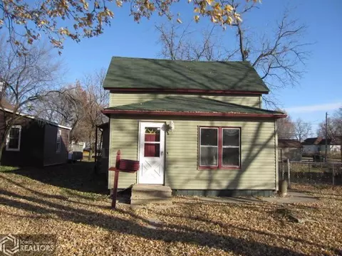 808 Fourth St, Perry, IA 50220 photo 1