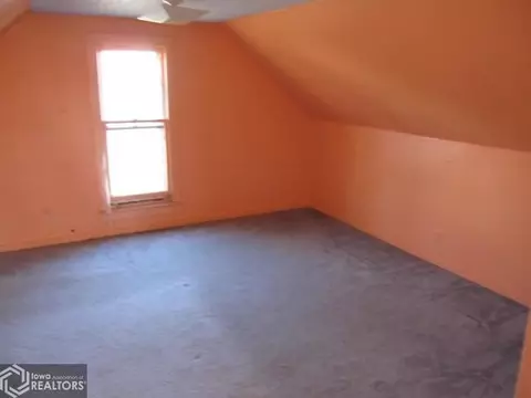 808 Fourth St, Perry, IA 50220 photo 9