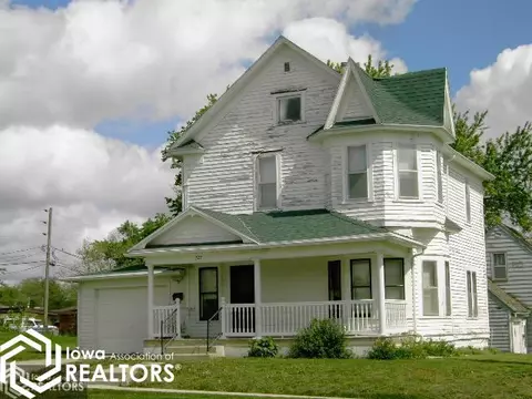 327 E 5th St, Carroll, IA 51401 photo 1