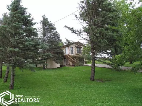 2781 Quail Dr, Stanton, IA 51573 photo 2