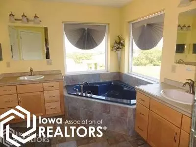 2244 230 St, Denison, IA 51442 photo 9