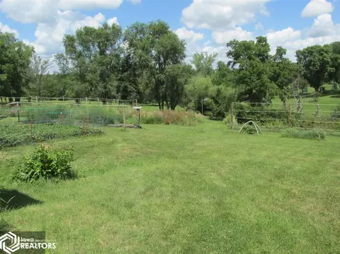 2402 Frontier Rd, Denison, IA 51442 photo 4