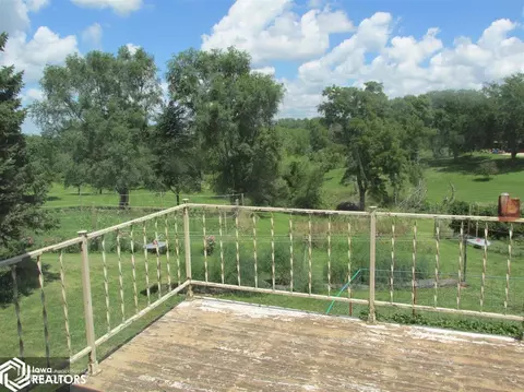 2402 Frontier Rd, Denison, IA 51442 photo 3