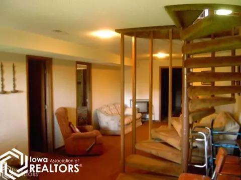 228 E Todd Ter, Carroll, IA 51401 photo 4