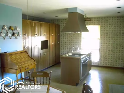 228 E Todd Ter, Carroll, IA 51401 photo 7