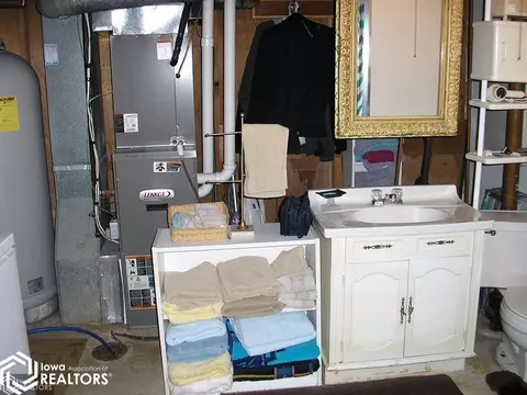 608 E 17th St, Atlantic, IA 50022 photo 20
