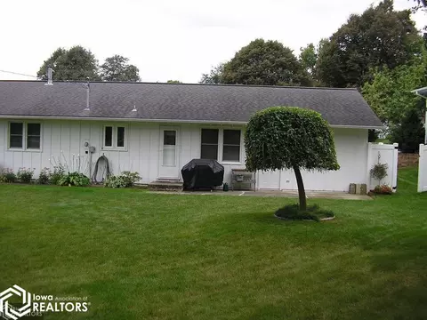 608 E 17th St, Atlantic, IA 50022 photo 3