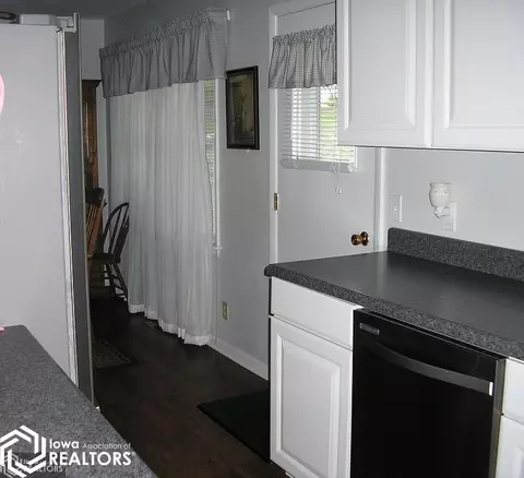 608 E 17th St, Atlantic, IA 50022 photo 9