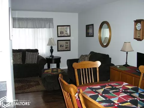 608 E 17th St, Atlantic, IA 50022 photo 2