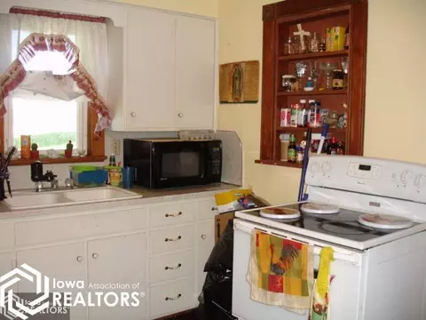 209 E 4th St, Auburn, IA 51433 photo 4