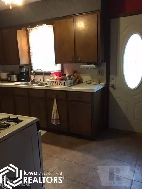 708 Walnut St, Walnut, IA 51577 photo 10