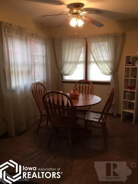 708 Walnut St, Walnut, IA 51577 photo 8