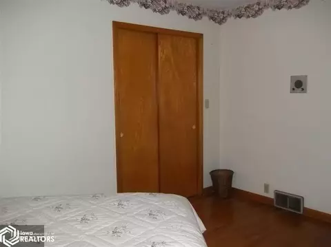 205 E Summit St, Creston, IA 50801 photo 15