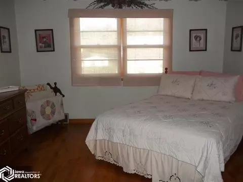205 E Summit St, Creston, IA 50801 photo 14