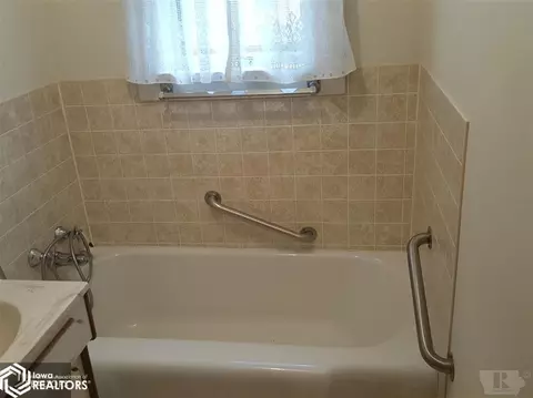 501 Park Ave, Odebolt, IA 51458 photo 10