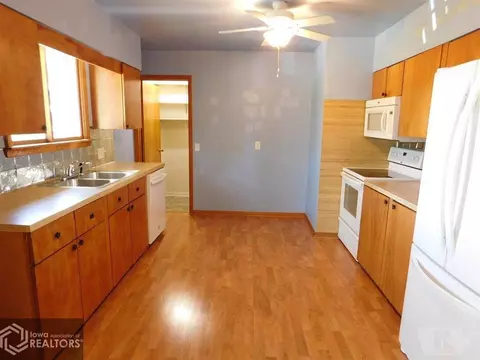 506 E 9th St, Atlantic, IA 50022 photo 8