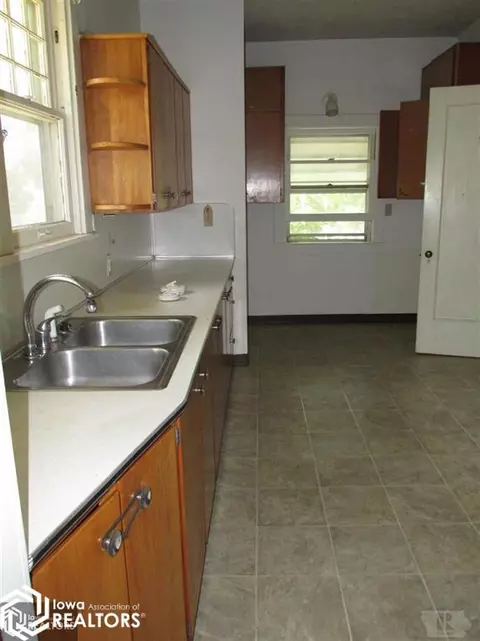 313 N Main St, Denison, IA 51442 photo 12