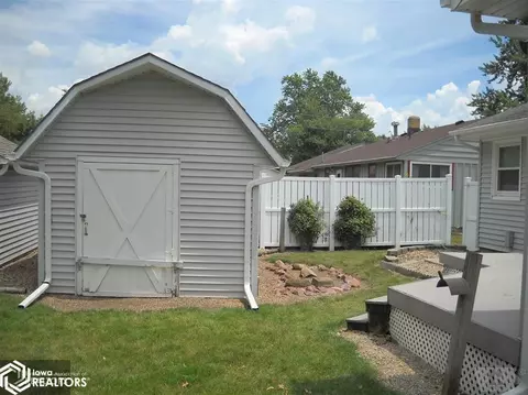 905 E Irving St, Creston, IA 50801 photo 9