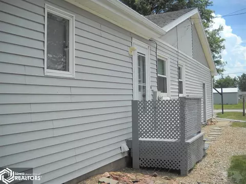 905 E Irving St, Creston, IA 50801 photo 10