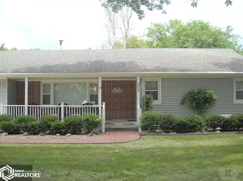 905 E Irving St, Creston, IA 50801 photo 2