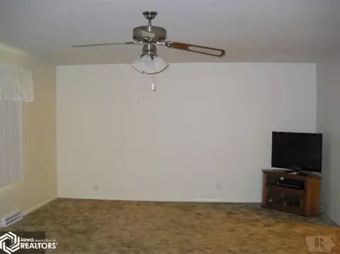905 E Irving St, Creston, IA 50801 photo 17
