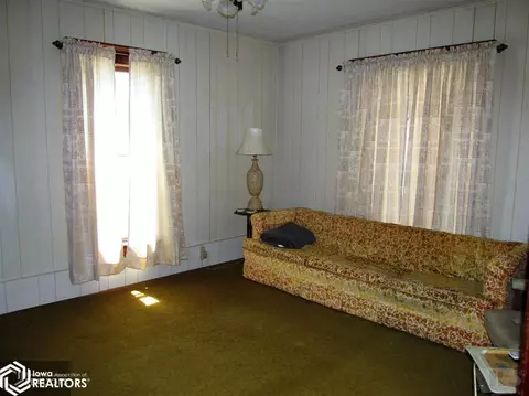 304 S Main St, Denison, IA 51442 photo 6