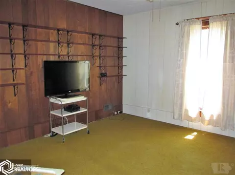304 S Main St, Denison, IA 51442 photo 5