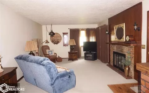 207 Cora St, Irwin, IA 51446 photo 2