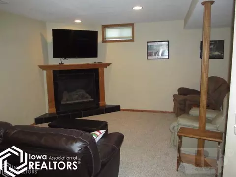 607 E 12th St, Carroll, IA 51401 photo 11
