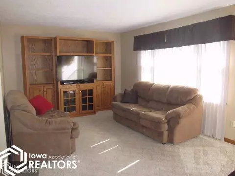 607 E 12th St, Carroll, IA 51401 photo 9