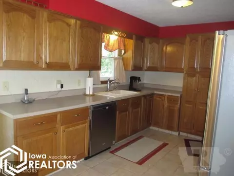 607 E 12th St, Carroll, IA 51401 photo 3