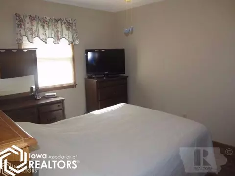 607 E 12th St, Carroll, IA 51401 photo 5