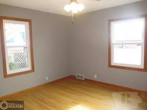 319 E 7th St, Carroll, IA 51401 photo 7