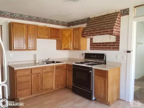219 Maple St, Murray, IA 50174 photo 4