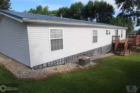 227 E 5th Ave, Dedham, IA 51440 photo 17